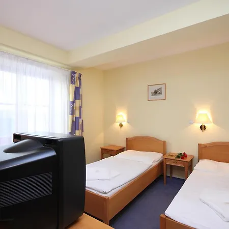 Claris 3* Prag