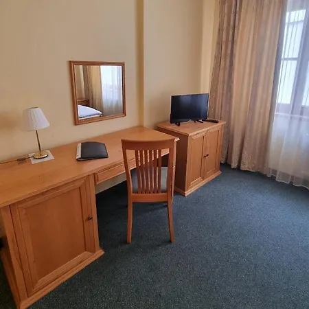 Claris Hotel 3*