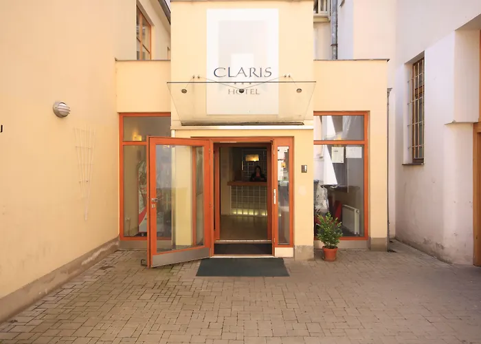 Claris Прага