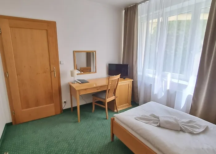Hotel Claris 3*